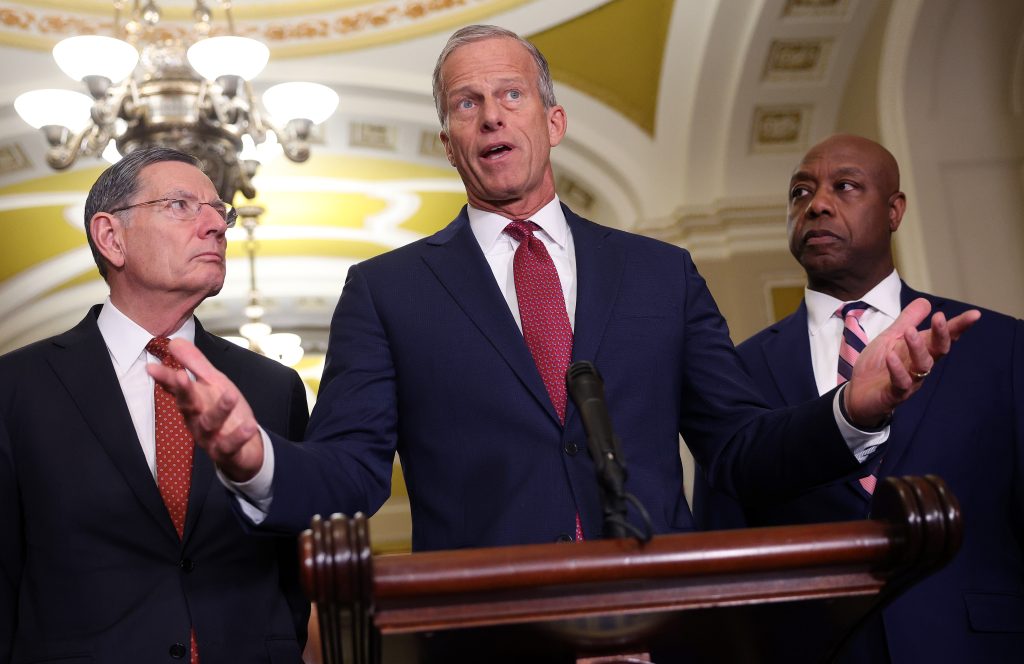 “Senate Faces Grueling Weekend as Elections Bill and DHS Shutdown Loom”