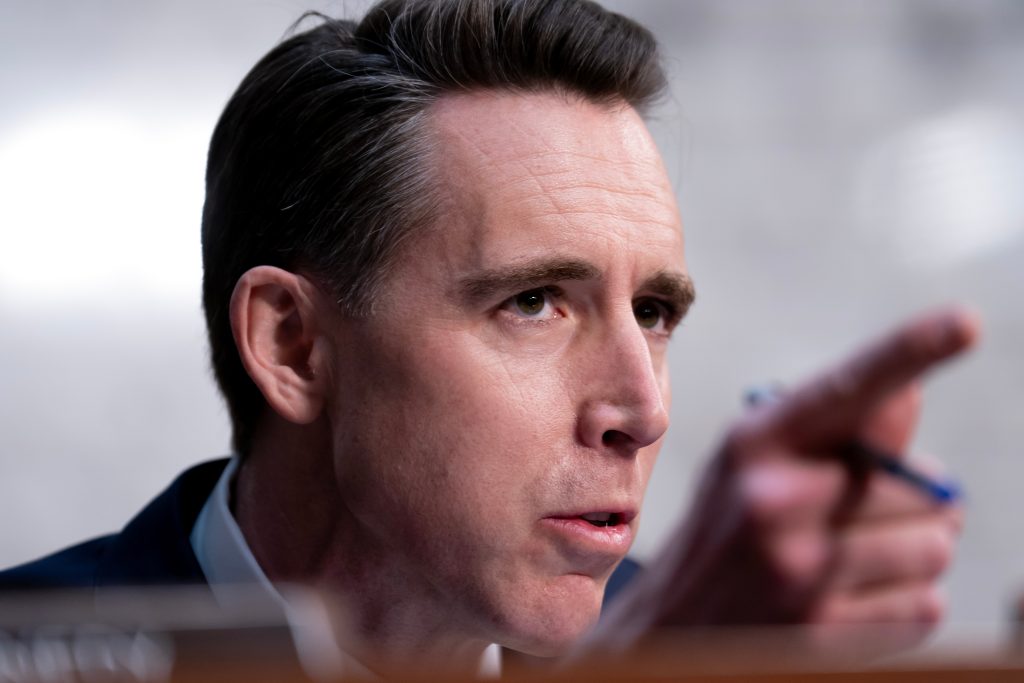 “Sen. Hawley Launches Investigation into FICO’s Mortgage Credit Scoring Practices Amid Rising Costs”
