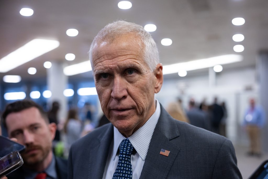 “Sen. Thom Tillis Expresses Optimism on Federal Reserve Nomination Amid Ongoing Investigations”