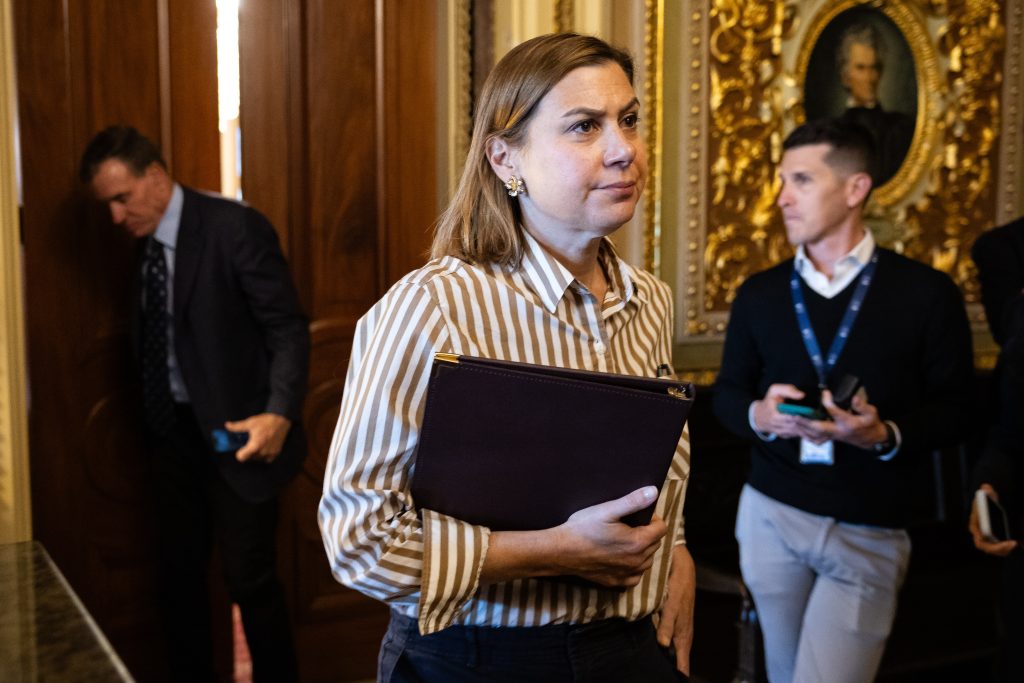 “Democrats Contemplate Supporting Trump’s Military Funding for Middle East: A Divisive Decision Ahead”