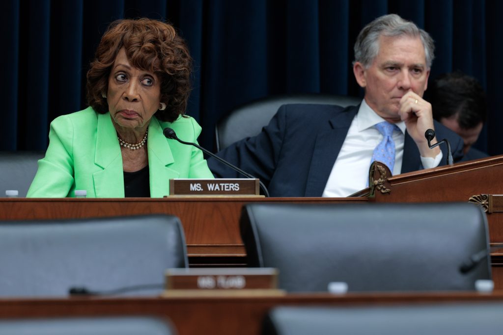 “House Unveils Revised Housing Bill: Key Vote Scheduled for Next Week Amid Bipartisan Agreement”