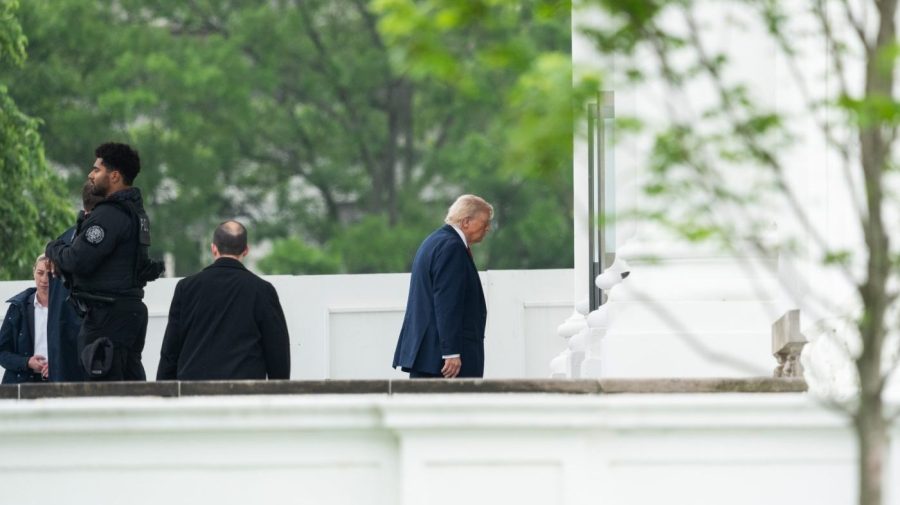 “Trump Proposes Solutions for Iran’s Enriched Uranium Amid Peace Negotiations” “Trump Proposes Solutions for Iran’s Enriched Uranium Amid Peace Negotiations”