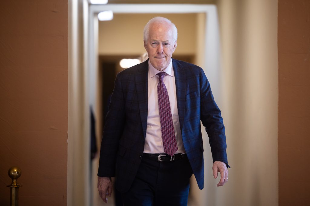 “Cornyn Challenges Mike Lee: A Bold Defense of John Thune Amid GOP Tensions” “Cornyn Challenges Mike Lee: A Bold Defense of John Thune Amid GOP Tensions”