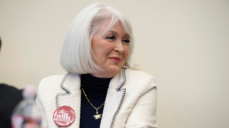 “Trump Hosts Tina Peters in the Oval Office: A Controversial Meeting Post-Prison Release” “Trump Hosts Tina Peters in the Oval Office: A Controversial Meeting Post-Prison Release”