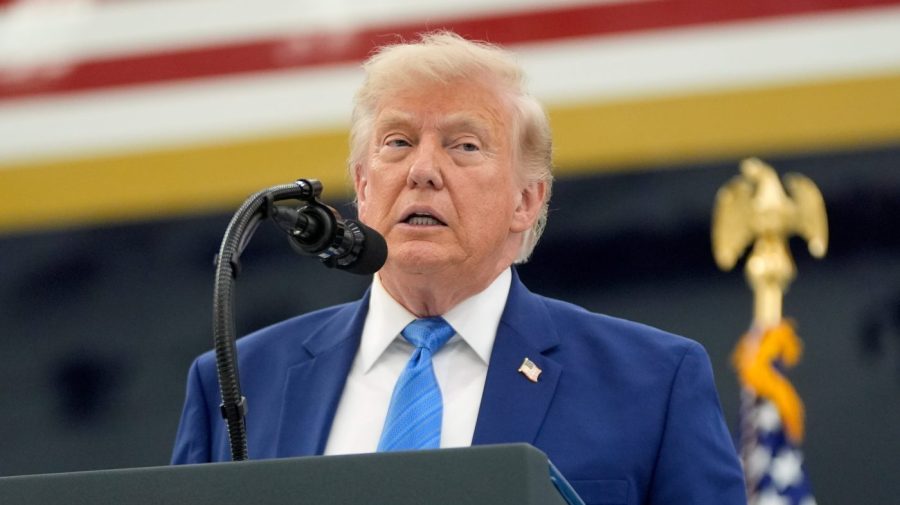 “Trump Responds to Lincoln Memorial Reflecting Pool Vandalism Amid Algae Bloom Controversy” “Trump Responds to Lincoln Memorial Reflecting Pool Vandalism Amid Algae Bloom Controversy”